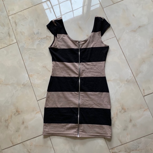Striped bodycon dress - Picture 4 of 4
